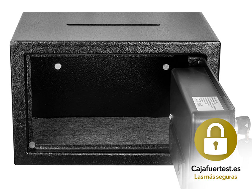 caja fuerte con llave mediana